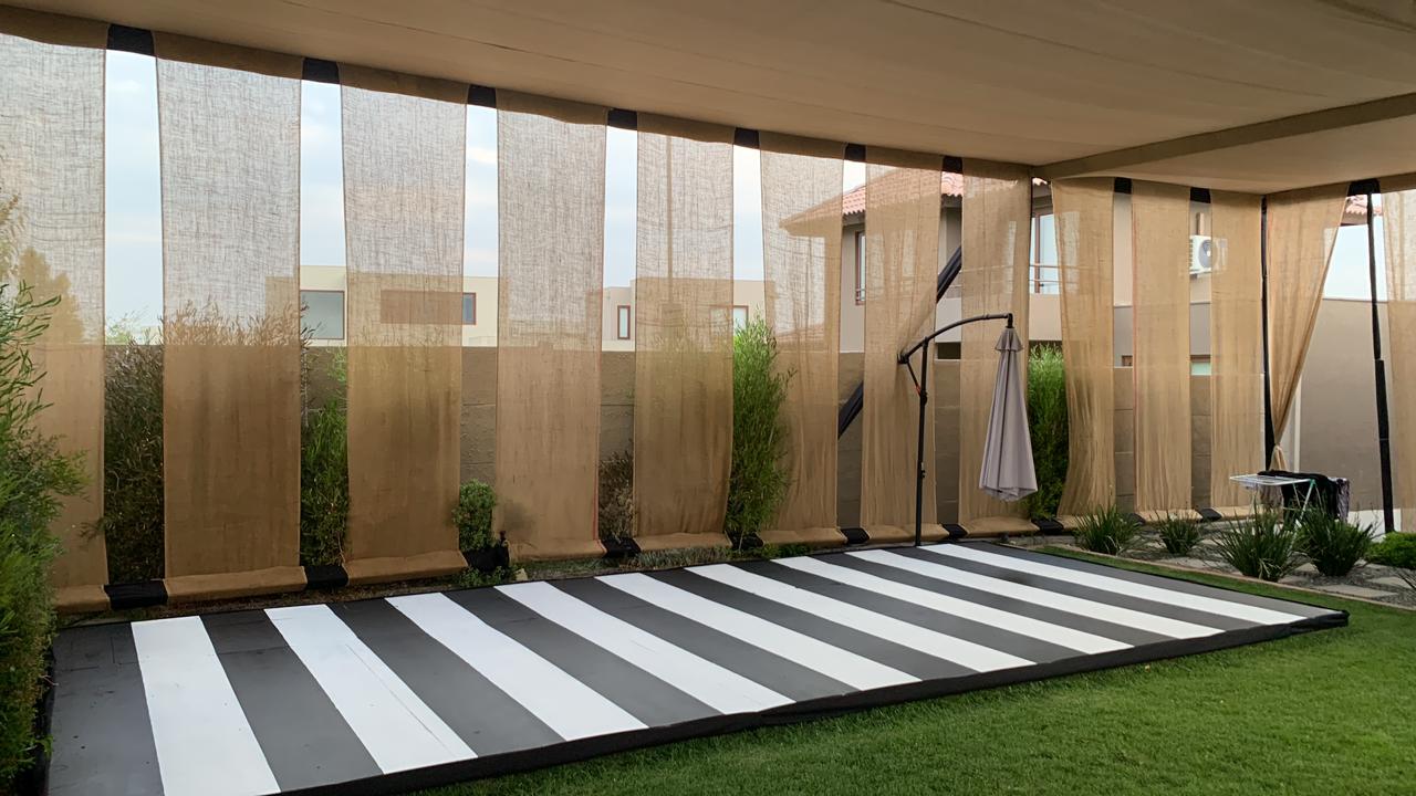 Carpa Design con Pista Listada