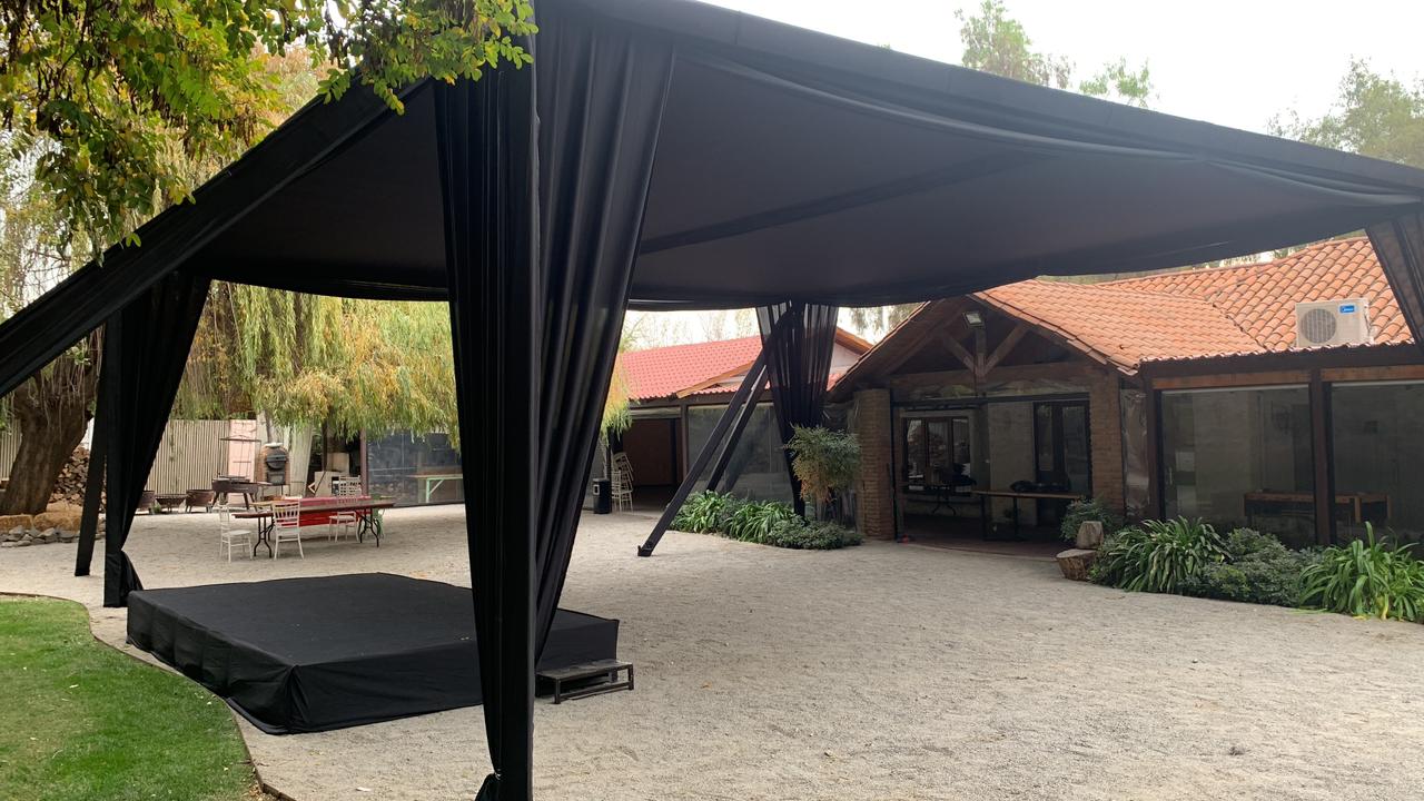 Carpa Lounge Black Stage